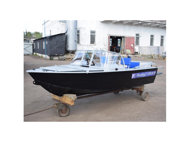 Wyatboat 430 DCM